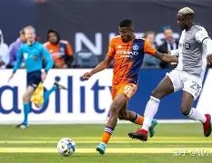 易烊千玺荣,岁电影频道,青年形象大,千亿体育官网,QianYi,Sports,足球直播,篮球赛事,体育高清,NBA直播